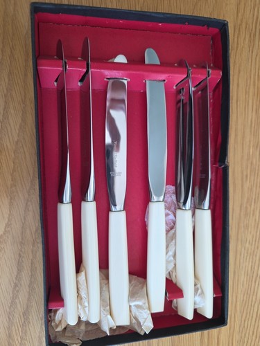Vintage boxed set faux - boxed, x