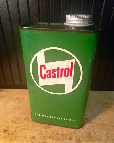 Vintage castrol green motor - castrol,