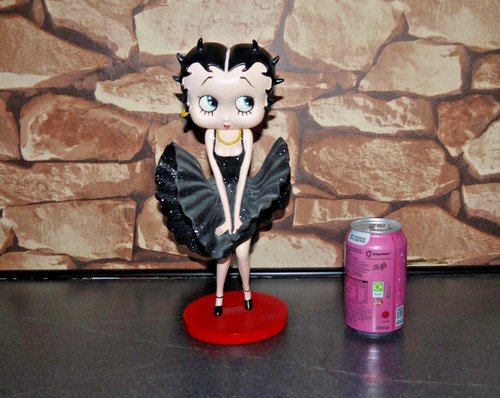 Betty boop figurine - betty,