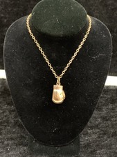 9ct yellow gold boxing glove