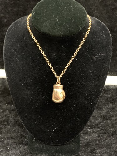9ct yellow gold boxing glove