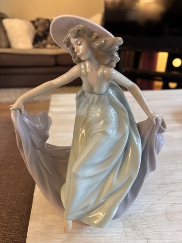 Lladro 05662 may dance - may,