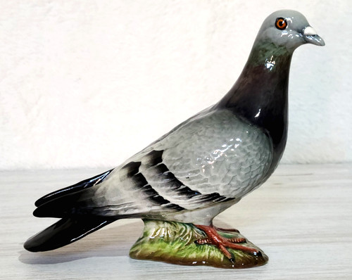 Beswick racing pigeon - racing,