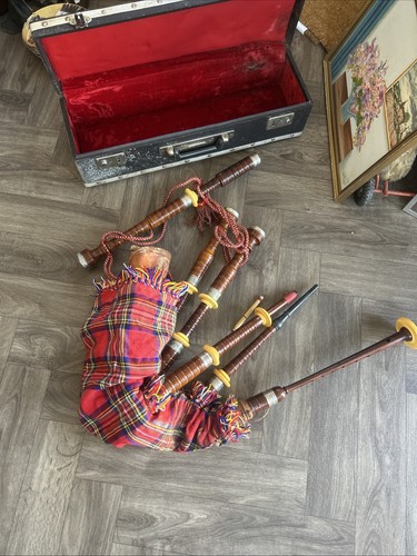 Great highland bagpipes with - bagpipes,