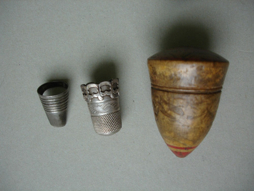 Vintage wooden thimble - wooden,