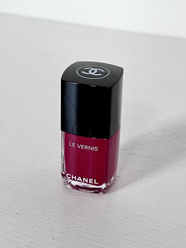 Chanel versus nail colour - chanel,