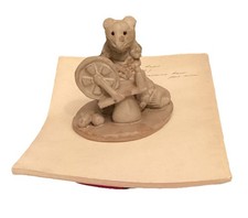 Pottery - Mrs. Mouse Sitting