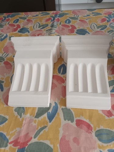 Fluted plaster corbels - plaster, pair