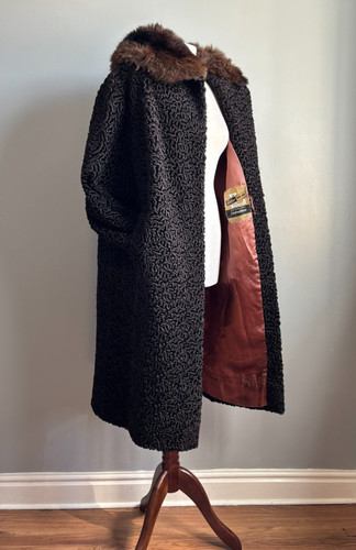 Vintage long listrakhan coat - long,