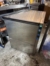 Univerbar Commercial