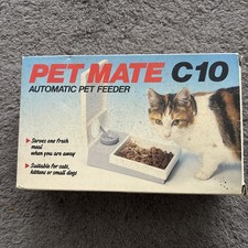 Pet Mate C10 Automatic Cat Pet Feeder with Box & a instructions 
