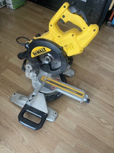 Dewalt dws773 mitre - dewalt, saw