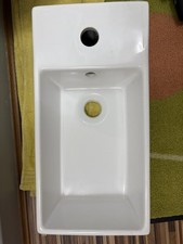 Modern White Ceramic Bathroom