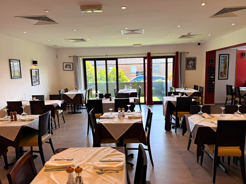 Commercial restaurant dining - restaurant,