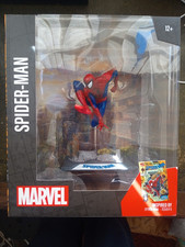 Mcfarlane Marvel cover statue
