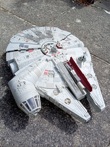 Millennium falcon hasbro star - falcon-hasbro,