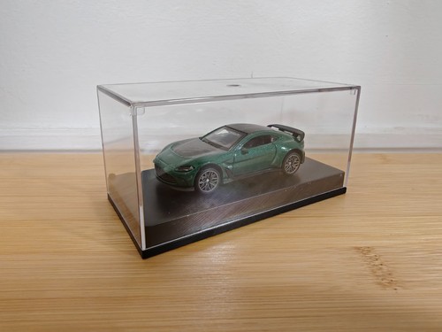 Aston martin v12 - 1/64,