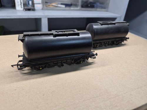 Hornby fuel tankers - hornby, respray
