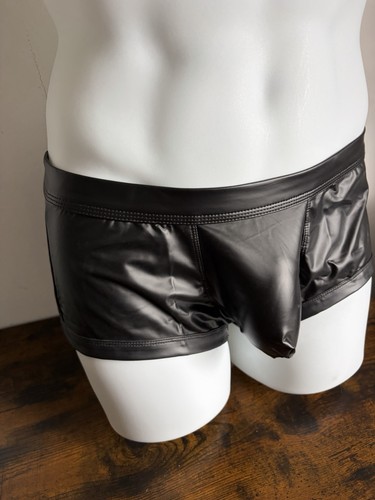Faux leather butt cutout - faux, bulge