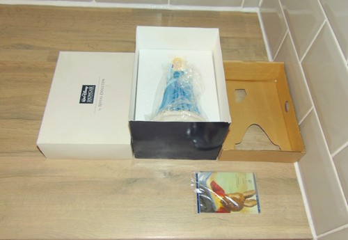 Royal doulton disney - disney, showcase
