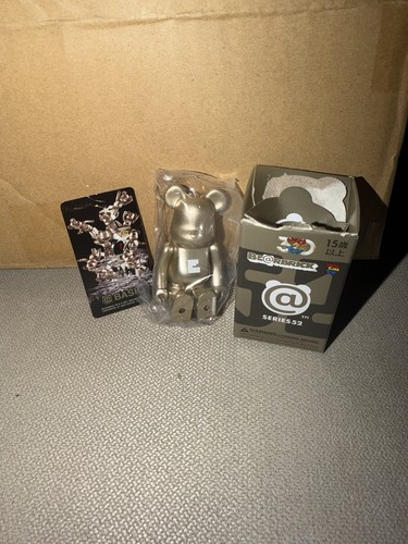 Series basic bearbrick - basic, e