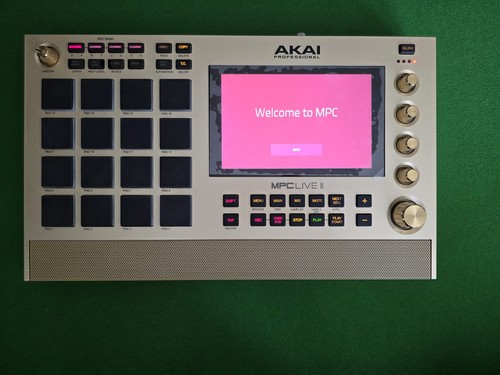 Akai mpc live gold edition - ii,