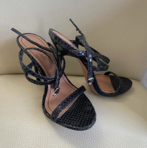 Zara women size strappy - 6,