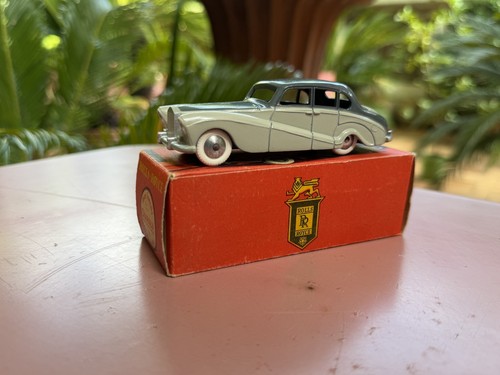 Quiralu antique rolls royce - antique,