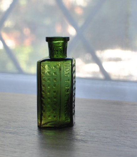 Superb green glass poison - superb,