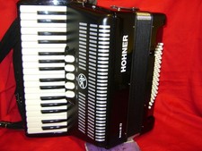 HOHNER BRAVO 72 BASS ACCORDION