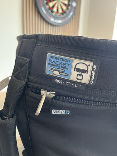 Protection racket 14x12 - protection,