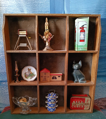 Vintage curio shelf - shelf, +