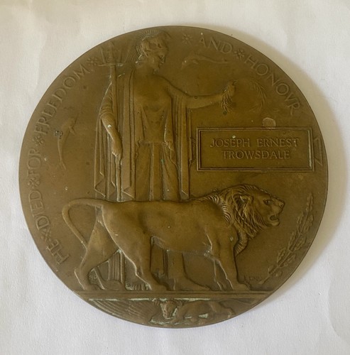 Genuine ww1 death plaque - genuine,