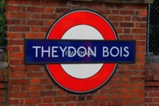 PHOTO  THEYDON BOIS UNDERGROUND STATION SIGN