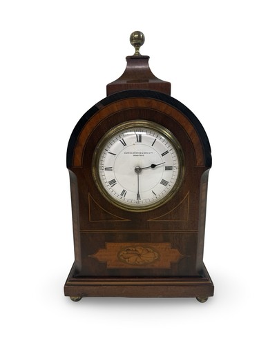 Vintage wooden wind mantel - wooden,
