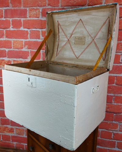 Antique trunk chest helyar - trunk,