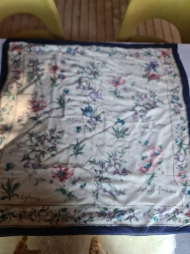 Vintage 100 silk scarf - silk,