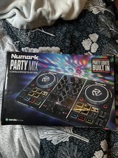 Numark Party Mix DJ Deck