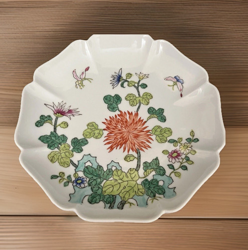 Japanese porcelain ware - ware, floral