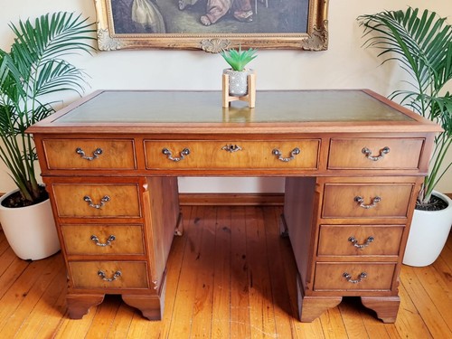 Antique twin pedestal desk - twin,