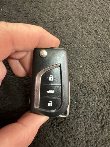 Toyota auris avensis rav4 - /,