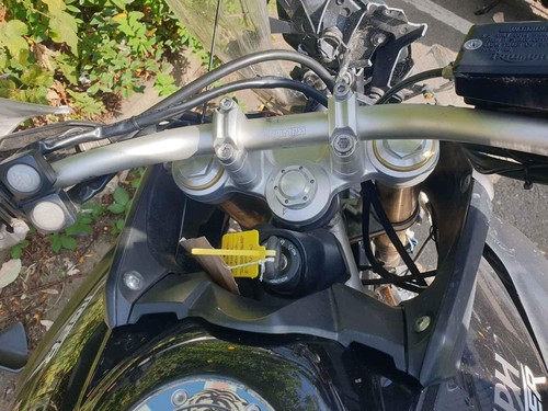 Triumph tiger 800 - triumph,