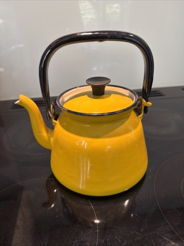 Vintage enamel kettle - vintage, teapot