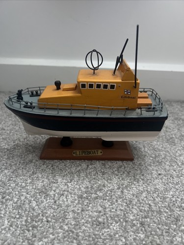 Rnli wooden lifeboat - rnli,