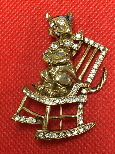 1928 brand clear - crystals, cat