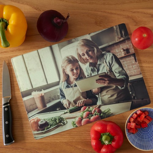 Personalised glass chopping - glass,