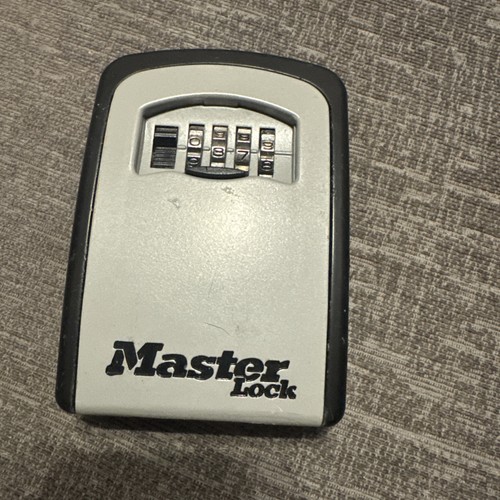Master lock key - master, safe