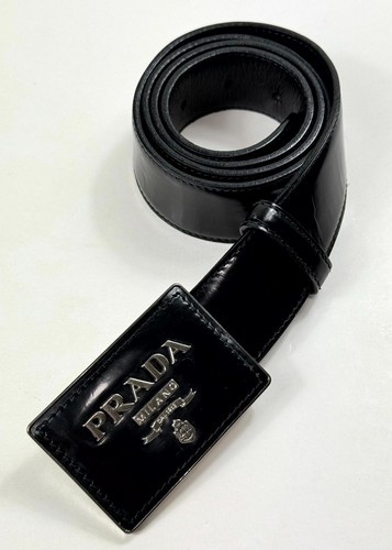 Prada plaque logo patent - prada,