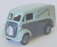 Dinky Toys No.465 Morris Van