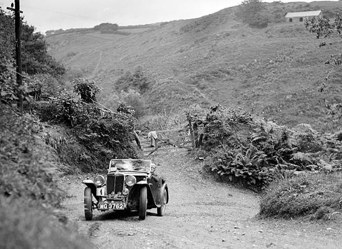 Magnette taking part a - mg,